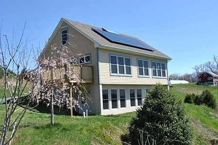 2nd image of 1366 Evergreen Way