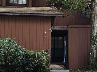 917 SW 57th Dr, Gainesville, FL 32607