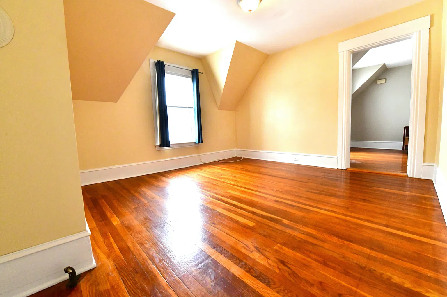 2 bed, 940 sqft, $1,900 — Photo 4