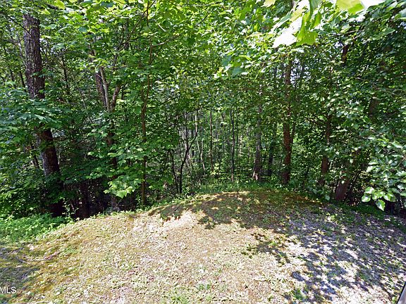 4th image of High Mountain Way
