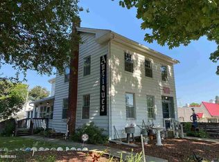 407 S Clay St, Mount Carroll, IL 61053