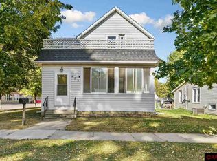 429 Walnut St, Saint Peter, MN 56082