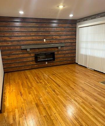 2nd image of 2912 18th St