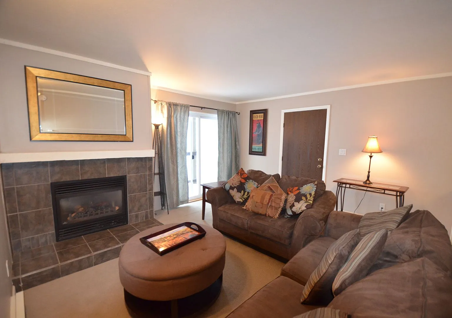 Blue River Condo! Bus route and additional storage! Year lease! Unfurnished — Photo 2