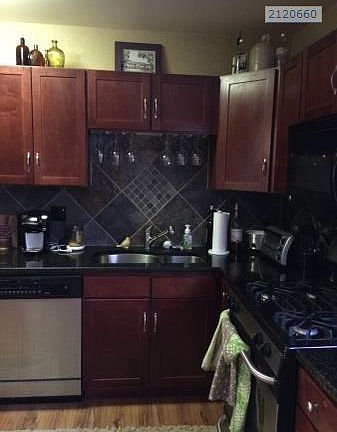 4th image of 1106 W 46th St #7