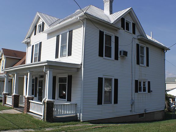 3rd image of 1010 Bullitt Ave SE