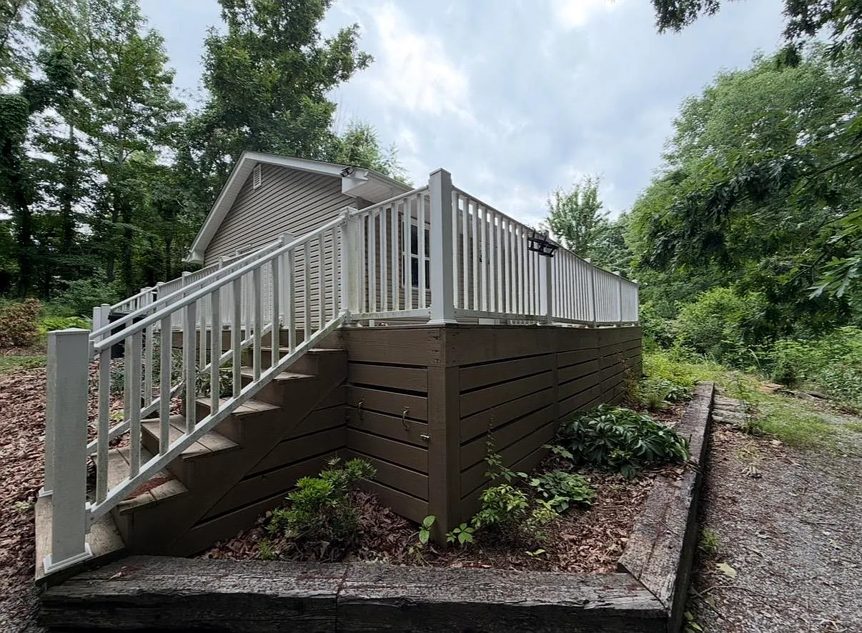 3 bed, 1.5 bath, 960 sqft, $1,400 — Photo 3