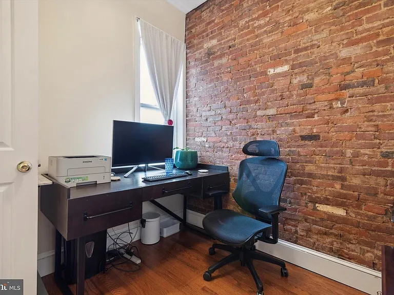 889 N Bucknell St — Photo 14