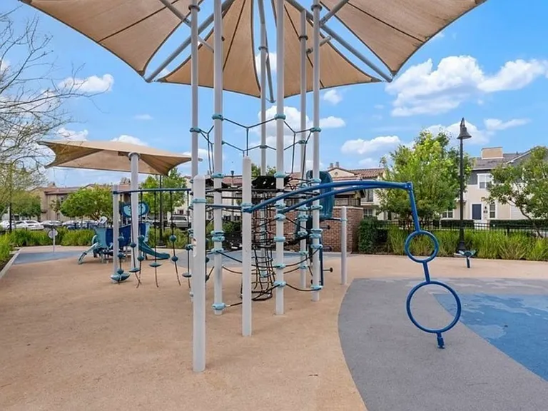 12336 Blue Sky Ct — Photo 29