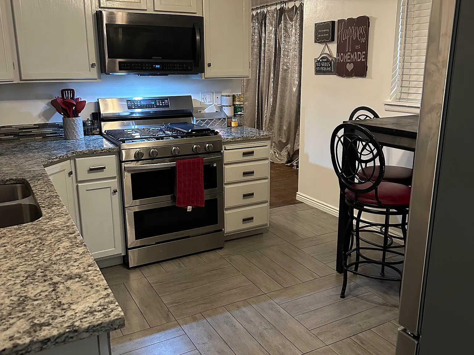 3 bed, 1850 sqft, $675 — Photo 2