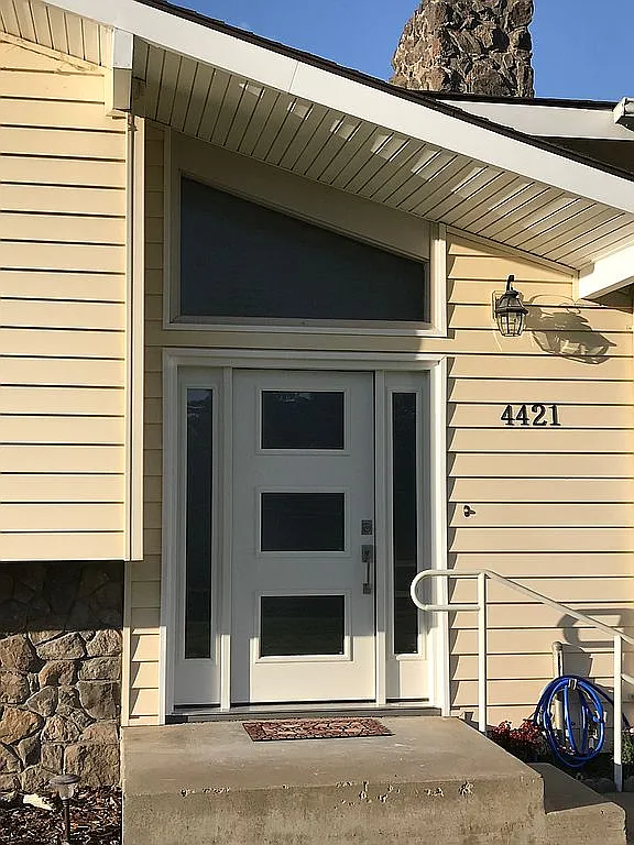 4421 W Henry St photo 1
