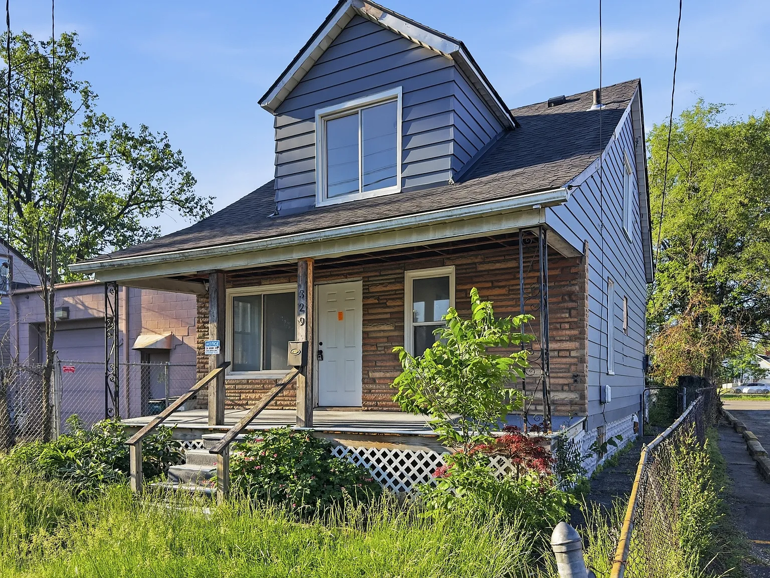 329 West Muir Avenue - 1 — Photo 4