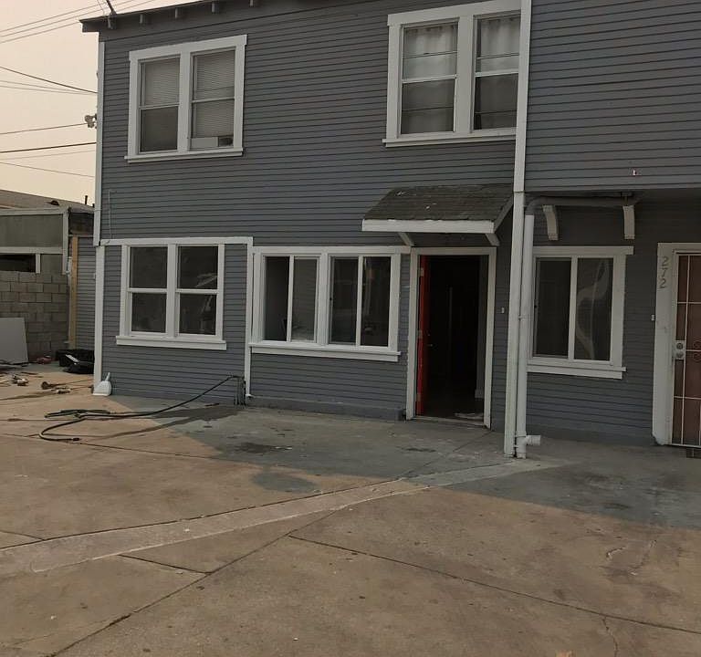 1st image of 272 W 41st Pl #1/2