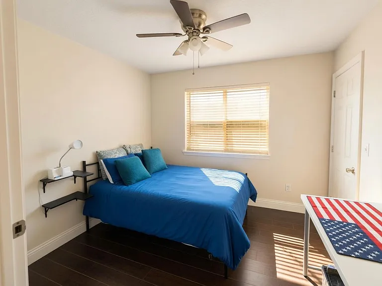 18015 Oak Cottage Ct — Photo 3