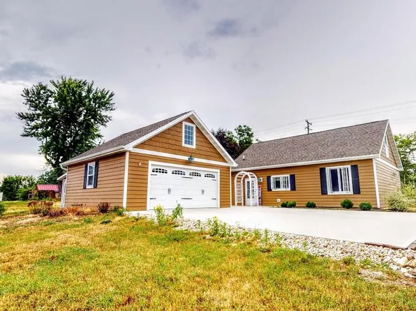 121 West Blackhawk DRIVE, Fort Atkinson, WI 53538