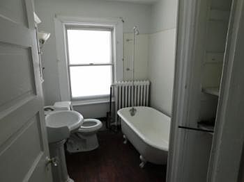 4th image of 47 E Stewart Ave