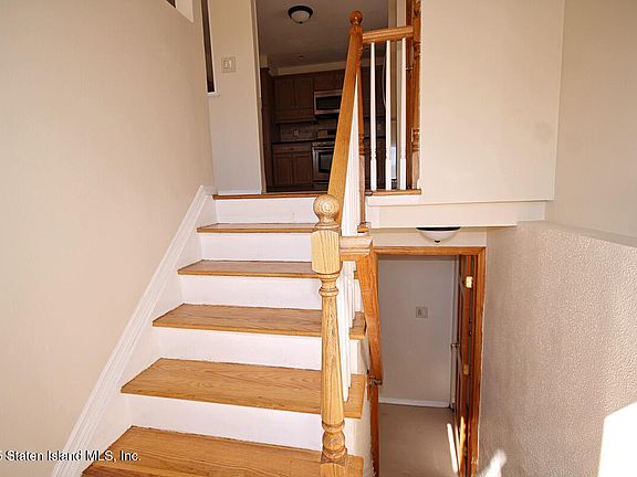 3rd image of 541 Vineland Ave