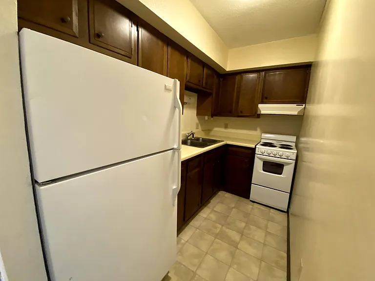 101 16th Ave NW #21 — Photo 1