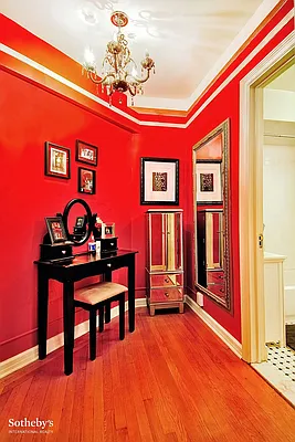 Rented by Sotheby's International Realty | media 34