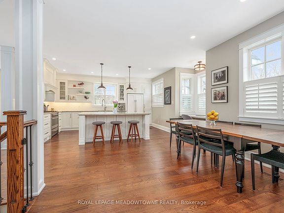 2nd image of 2 Bennett Pl