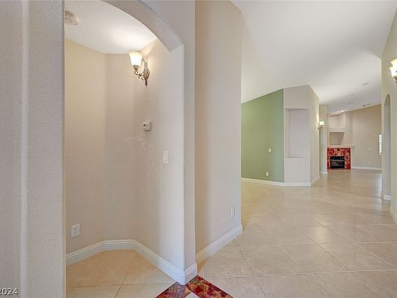 5th image of 9226 Angel Forest Ave
