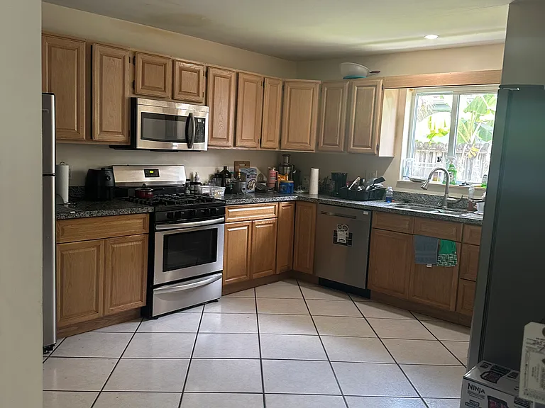 2344 Lynn Dr — Photo 7