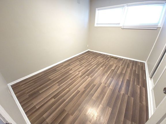5th image of 2952 Garey Ln