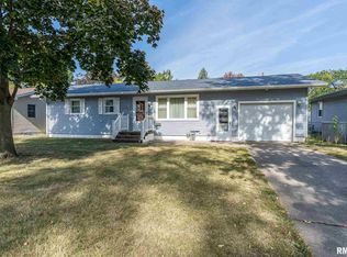 1308 3rd St, Camanche, IA 52730