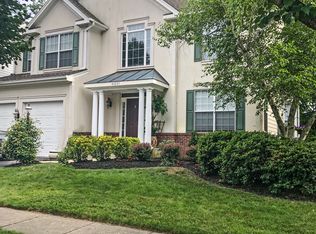 43221 Darkwoods St, Chantilly, VA 20152