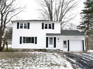 255 Bay View Rd, Rochester, NY 14609