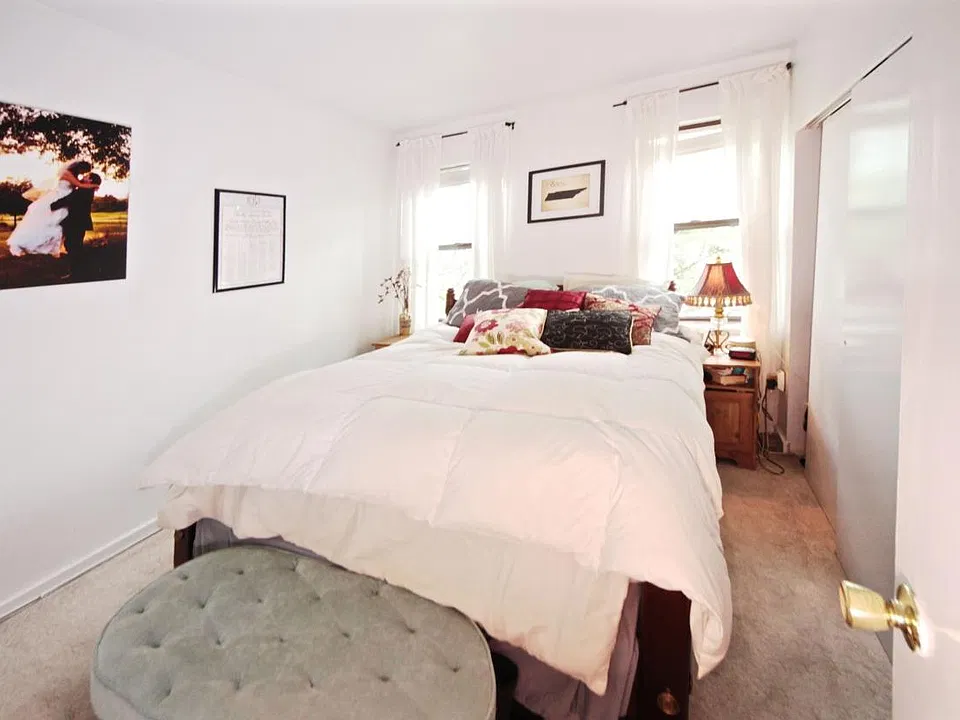 Bedroom with Queen Bed