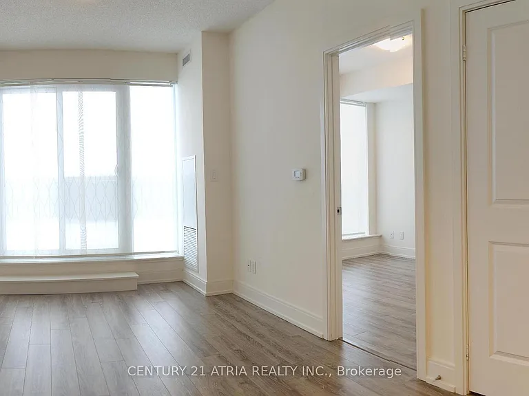 9600 Yonge St #612B — Photo 3