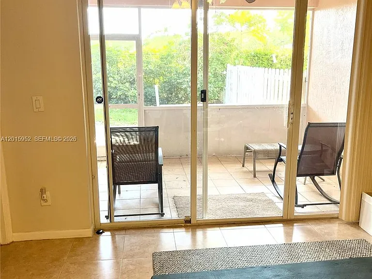 2450 S Coral Trace Cir — Photo 16