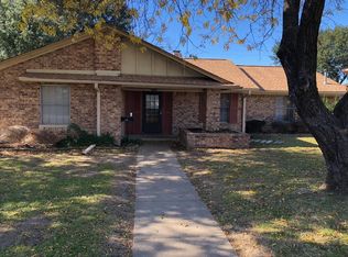 3309 Whippoorwill Ln, Irving, TX 75062