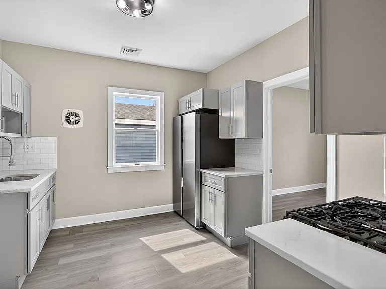378 Grand St — Photo 12