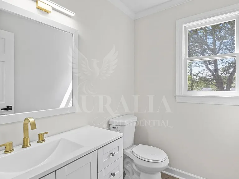 623 Elmwood Ct — Photo 13