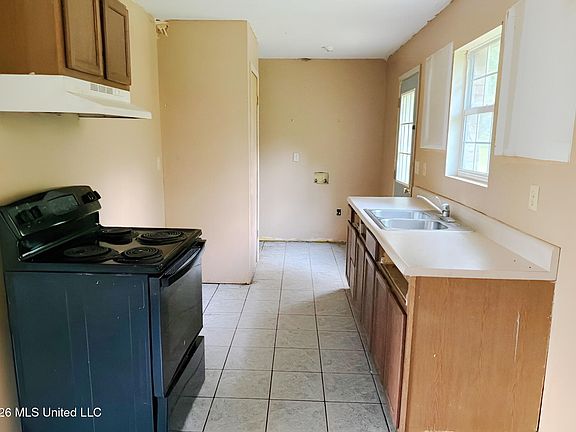 3rd image of 72 Van Holmes Rd Lot 1