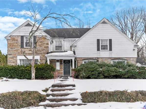 925 Colonial Dr, Youngstown, OH 44505