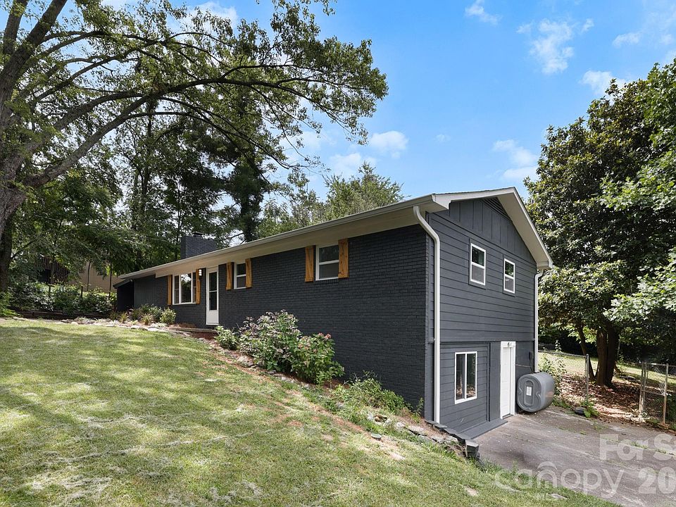1st image of 28 Pine Ln