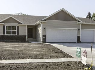 234 15th Ave Nw, Pleasant Hill, IA 50009