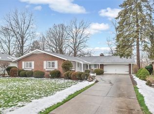 5753 Darrow Dr, Seven Hills, OH 44131
