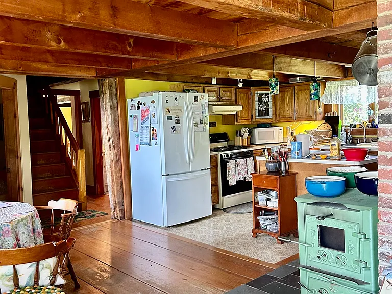 495 Sanborn Rd — Photo 3