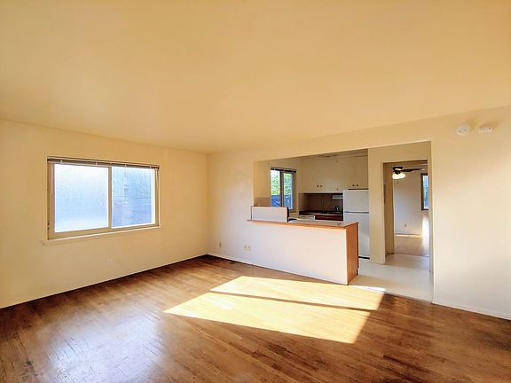4th image of 6537 Oswego Pl NE APT 9