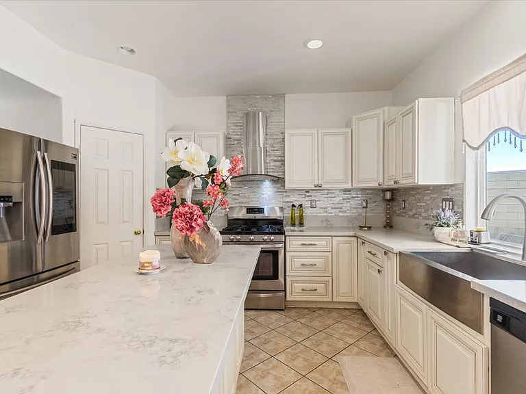 4706 Spice St — Photo 7