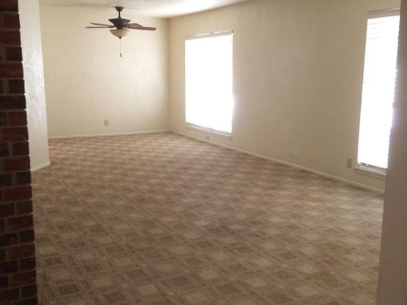 3rd image of 5522 Ben Hur St
