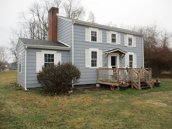 3rd image of 431 Maple St