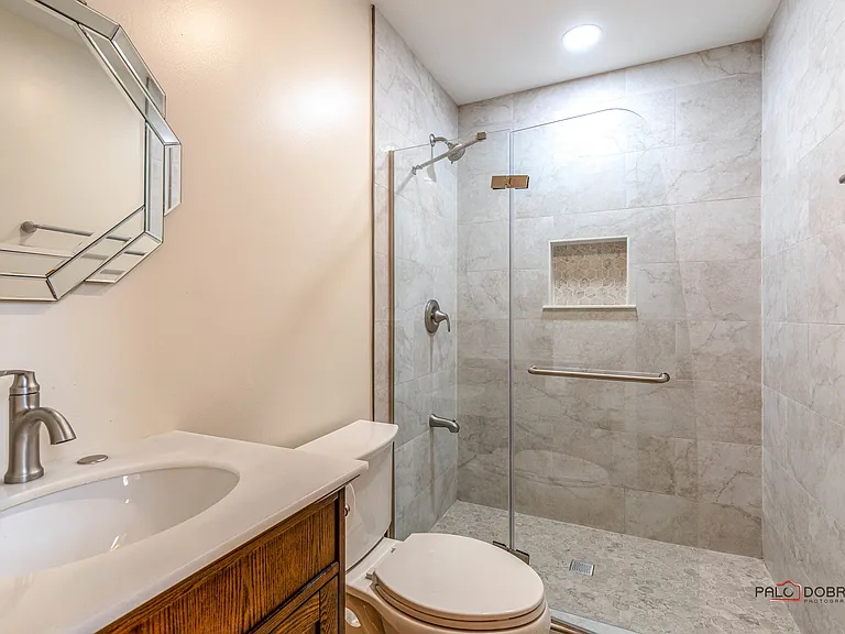 1551 Crowfoot Cir N — Photo 20