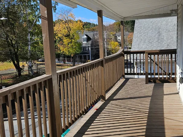 52 Plymouth St Floor 2, Fitchburg, MA 01420