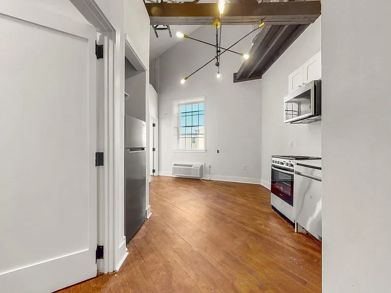 Fleetwood Lofts — Photo 14