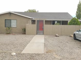 872 11th Ave SE, Rio Rancho, NM 87124